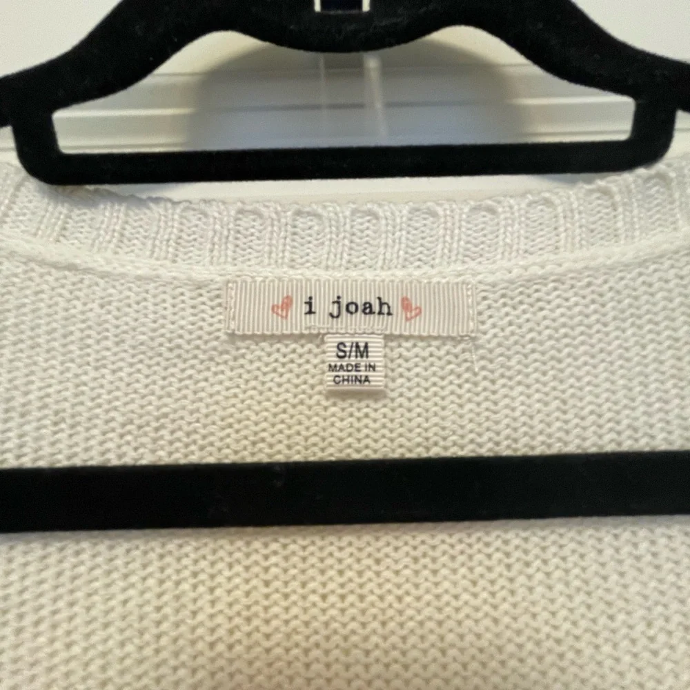 White and red heart sweater 3/4 sleeve. Size S/M - Picture 3 of 3